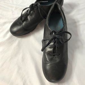 Tap shoes